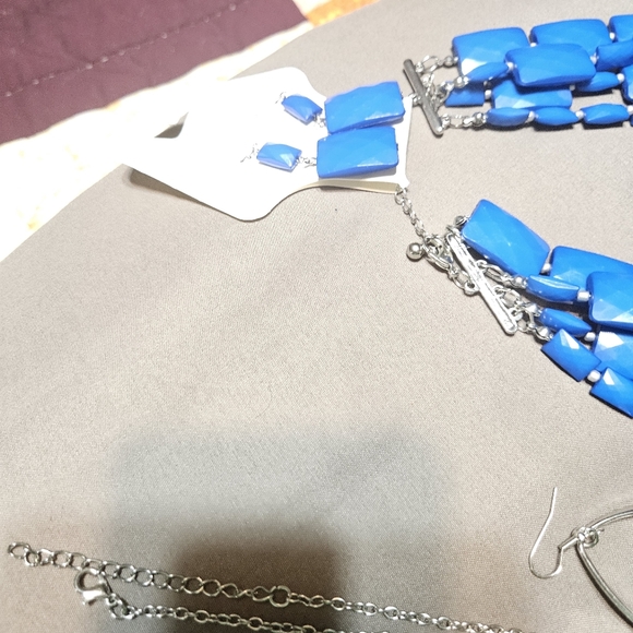 3 Piece Jewerly Pac - Picture 2 of 5